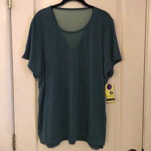 Green poly/cotton stretch blend workout top